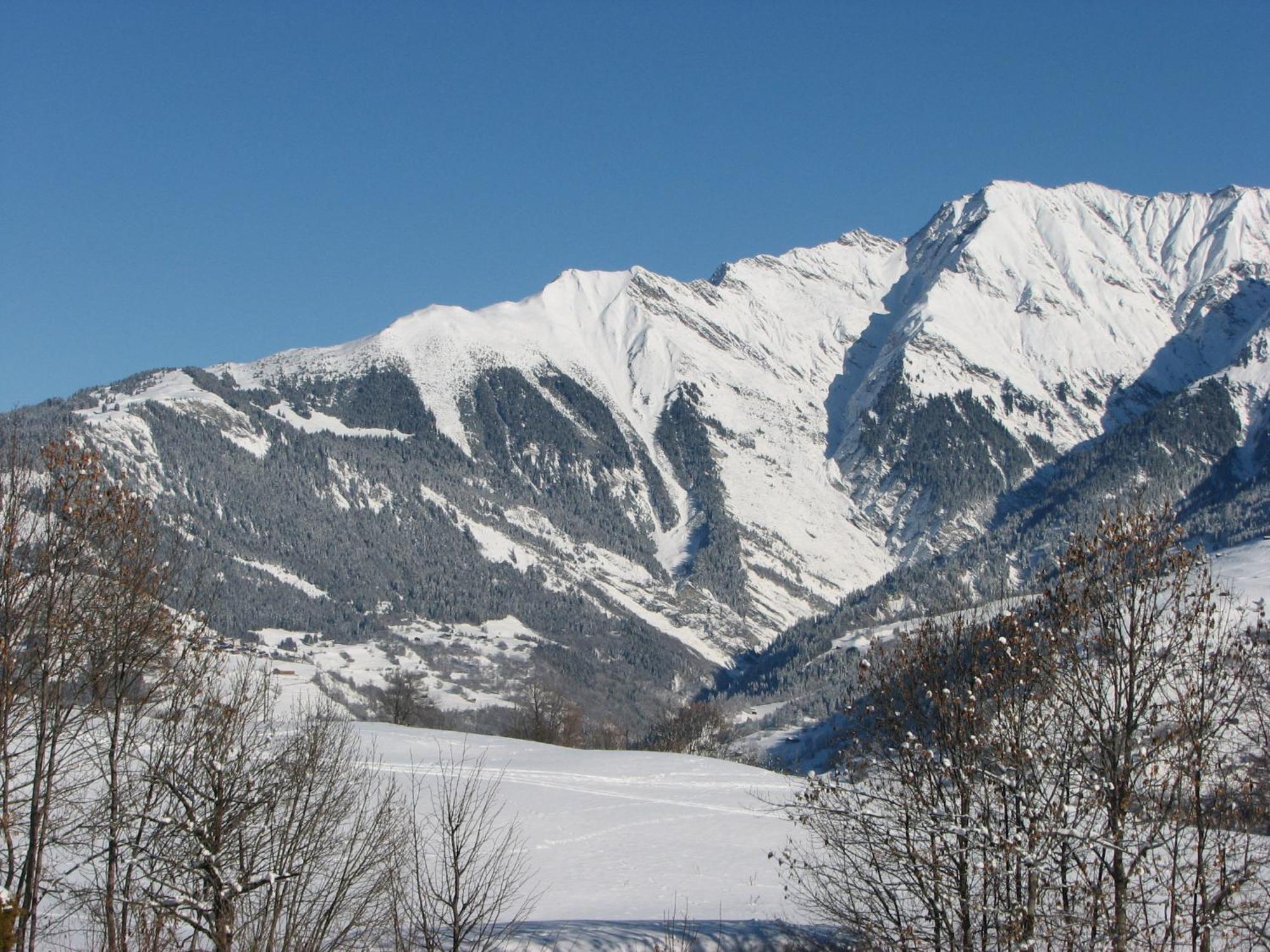 Hotel Gravas Lodge - Das Hotel Fuer Gaeste Mit Hund Vella ภายนอก รูปภาพ